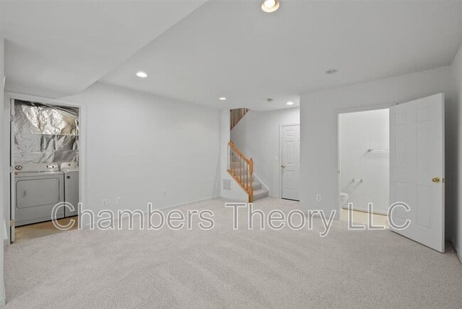 Building Photo - 8453 Kirby Lionsdale Dr