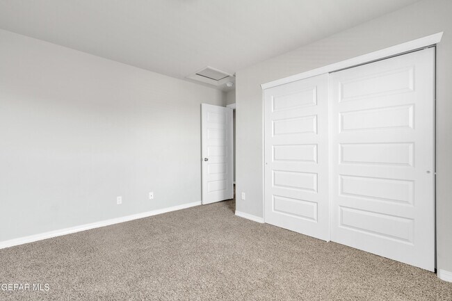Building Photo - 12260 Desert Wolf Ave