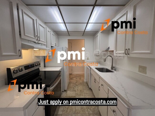 Building Photo - 2650 Jones Rd