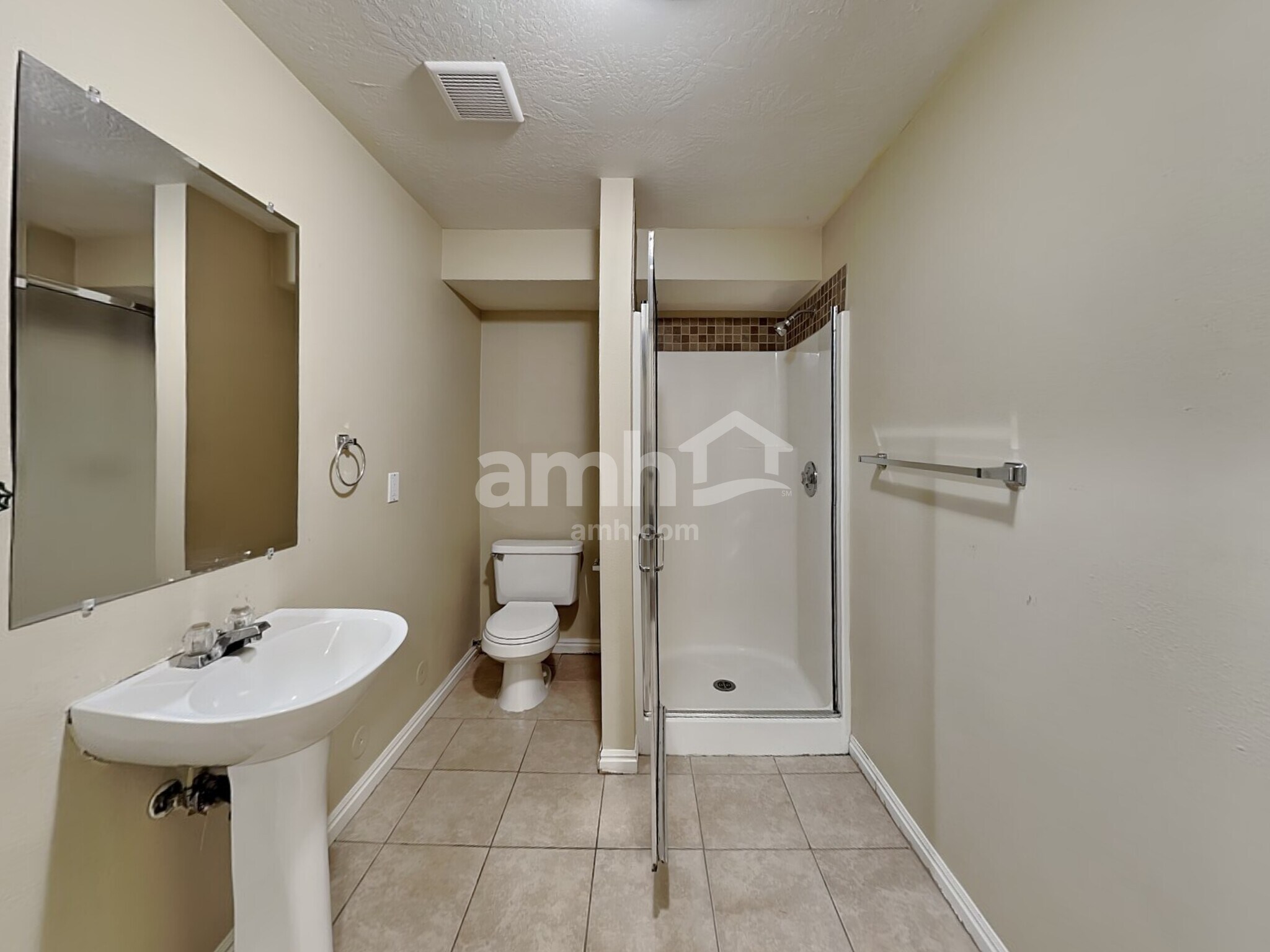 Building Photo - 6334 S Clover Creek Ln