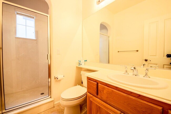 Building Photo - 3323 Bastille Ct