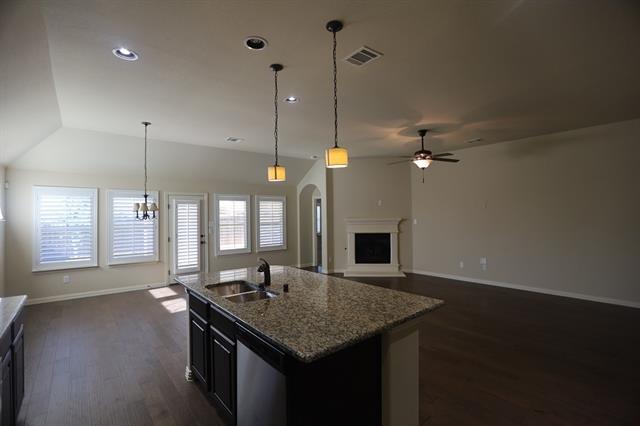 Building Photo - 7513 Guadalupe Way