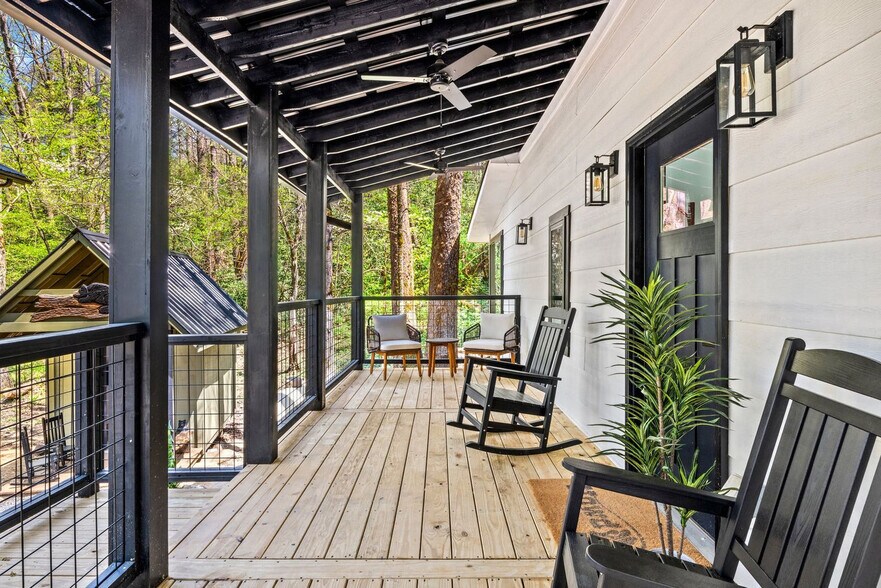 Building Photo - 152 Baxter Rd