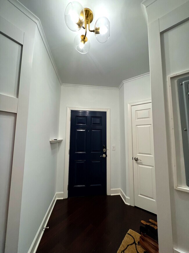 Building Photo - 124 Walnut St