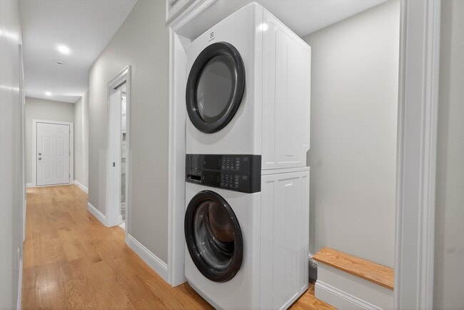 Building Photo - 650 Dorchester Ave