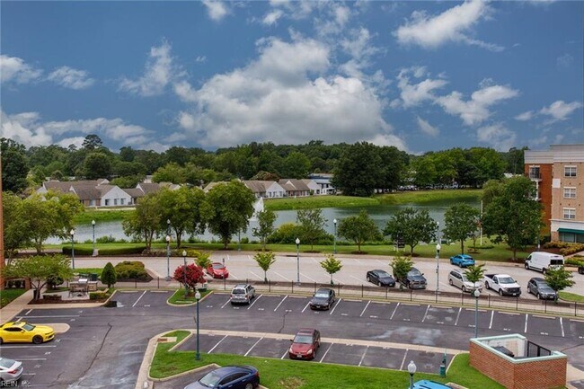 Building Photo - 670 Town Center Dr
