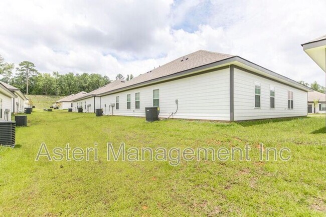 Building Photo - 2141 Houston Lake Rd