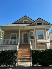 Building Photo - 1407 D St