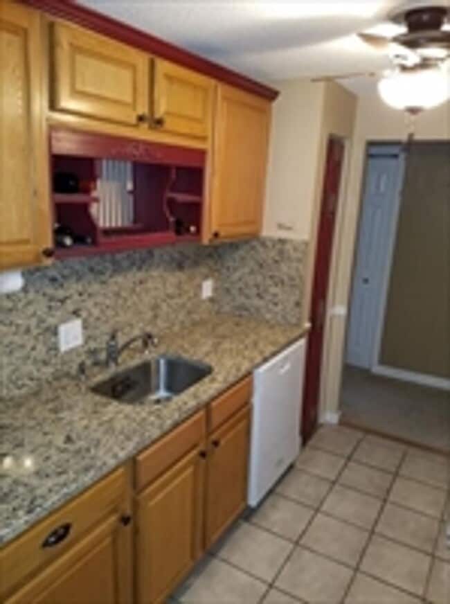 Building Photo - Modern Comfort Meets Convenience in This Stylish Franklin Condo