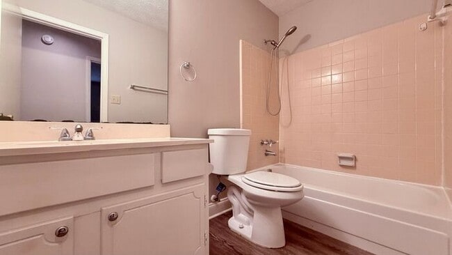 Building Photo - Beautiful Roswell 3 Bedroom-2 Bathroom Ranch, Minutes from 400, Available NOW!