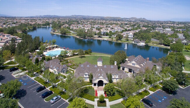 Building Photo - 40021 Spring Pl Ct