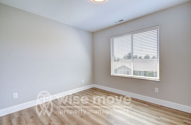 Building Photo - Garrison Square 3 bedroom- Brand New!