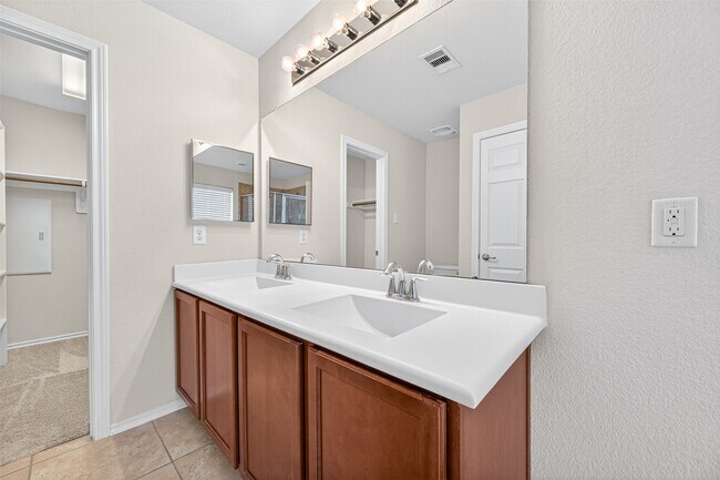 Building Photo - 24670 Folkstone Cir