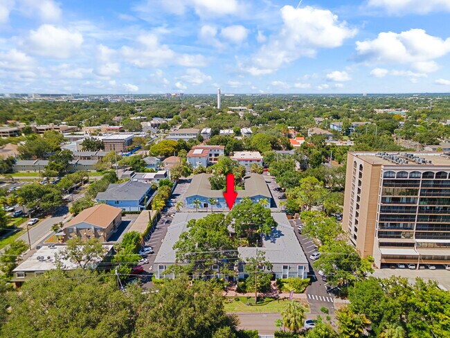 Building Photo - 2402 W Cleveland St