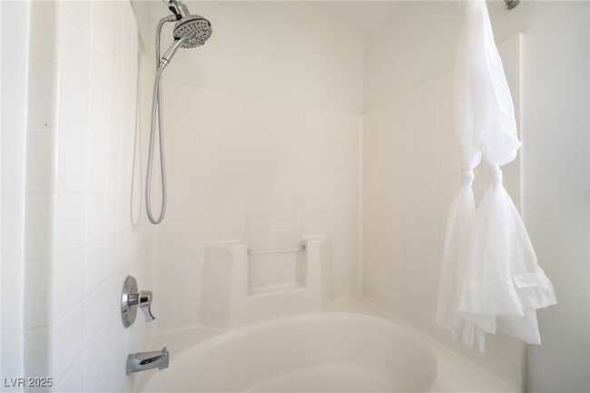 Building Photo - 11000 Vallerosa St