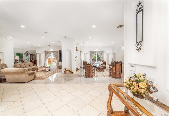 Building Photo - 5206 Topeka Dr