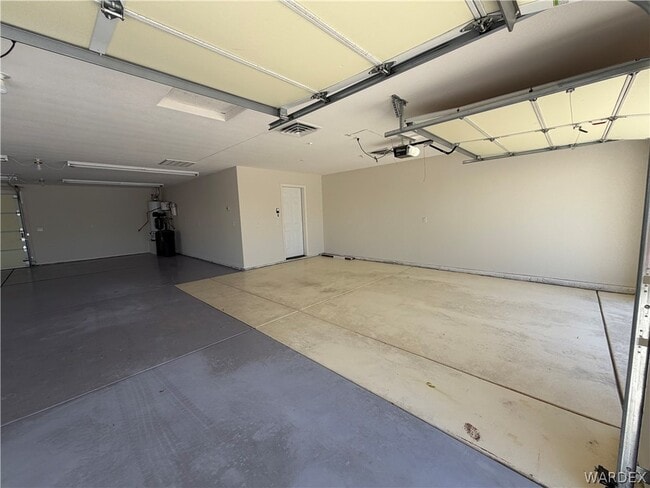 Building Photo - 2581 Highland Trail