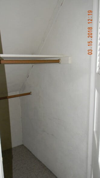 Building Photo - 418 N High St