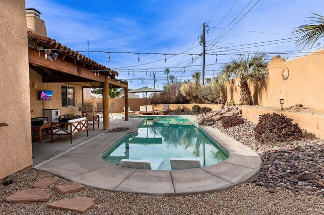 Building Photo - 3921 Aloha Ln