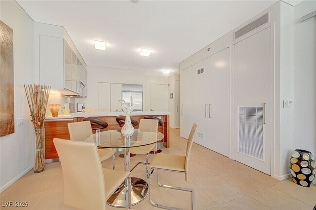 Building Photo - 3722 S Las Vegas Blvd