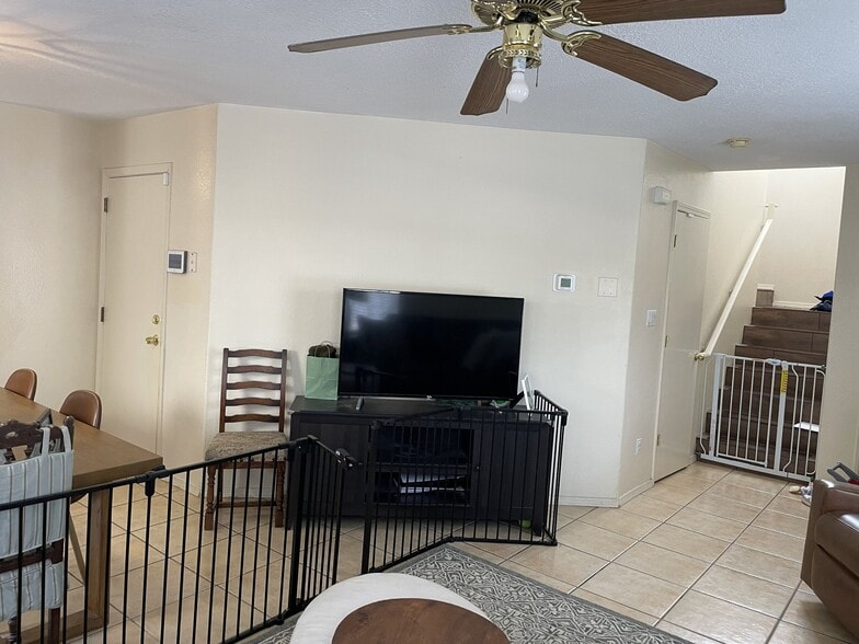 Building Photo - 4260 Altura Mesa Ln NE