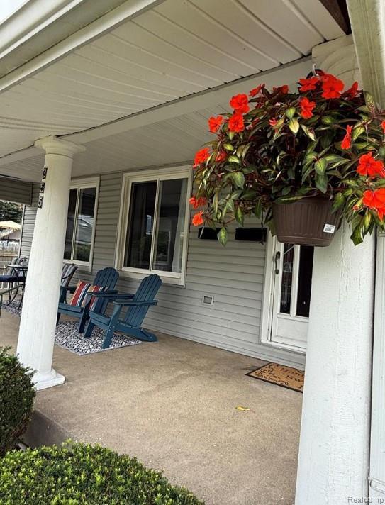 Building Photo - 355 Poplar St