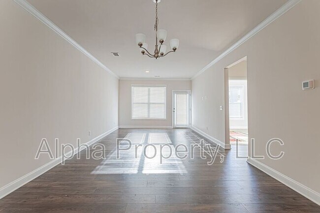 Building Photo - 540 Yellow Fox Rd
