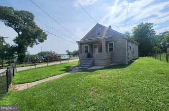 Building Photo - 397 Oriole Ave