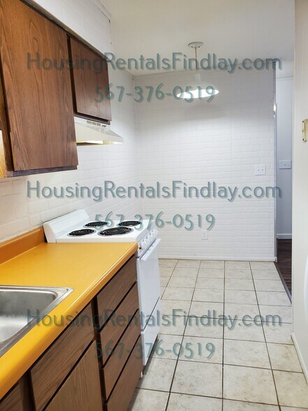 Building Photo - 501 N Blanchard St