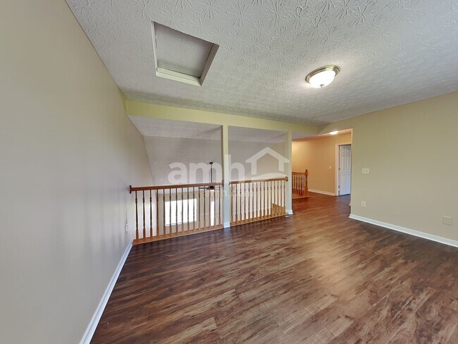 Building Photo - 402 Rolling Acre Dr