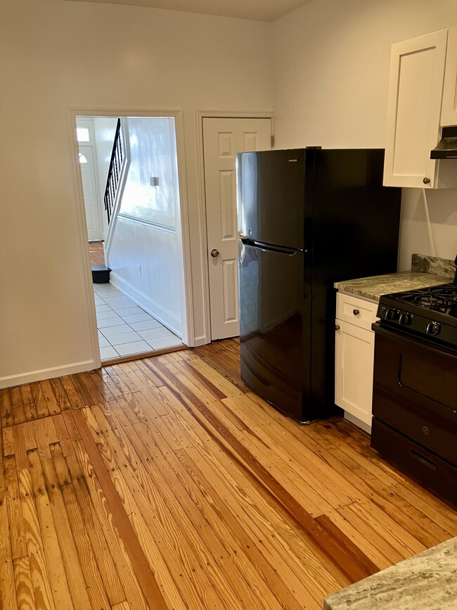 Building Photo - 227 Broadway