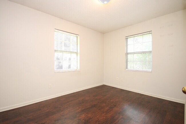 Building Photo - Updated 3BR/2BA Milton Ranch Home with Multiple Living Areas, Flex Space & Newly Updated Kitchen ...