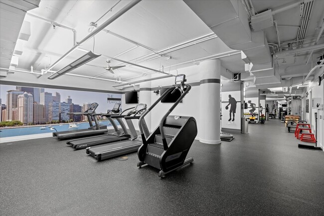 Building Photo - 250 E Pearson St