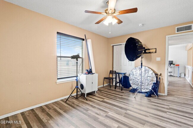 Building Photo - 12564 Paseo Alegre Dr
