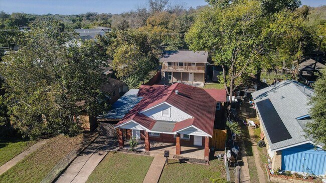 Building Photo - 927-929 S Rosemont Ave