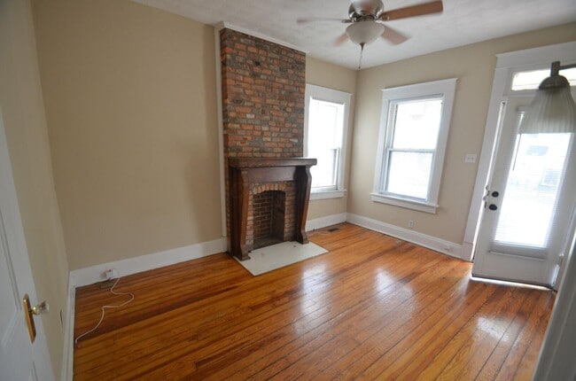 Building Photo - 984 Hunter Ave