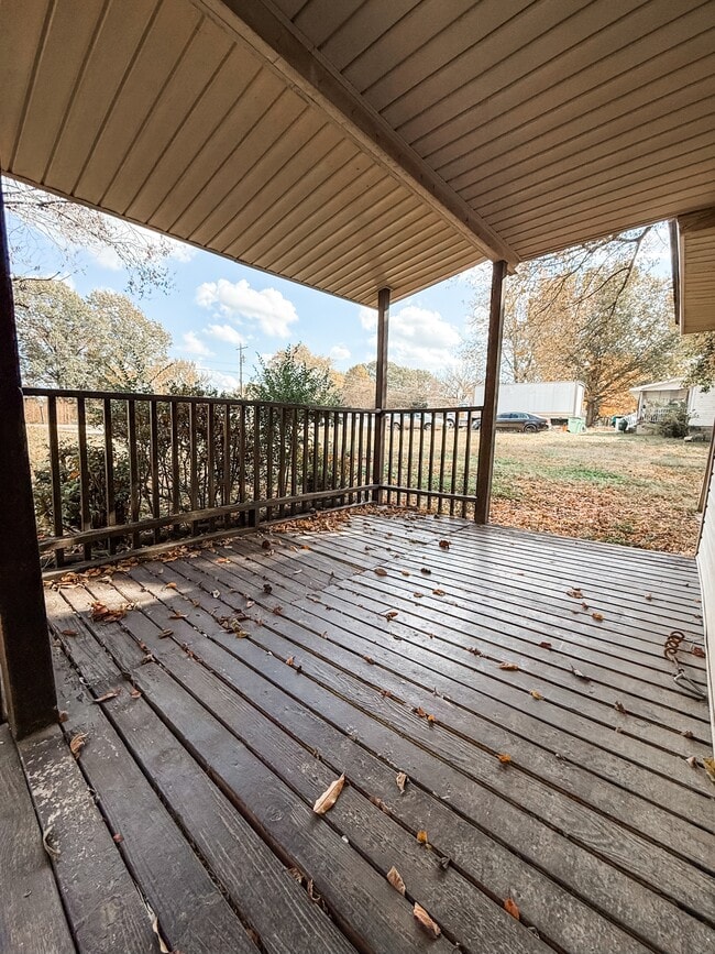 Building Photo - 141 Fannie Dr