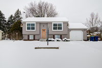 Building Photo - 4900 Thornapple Ln