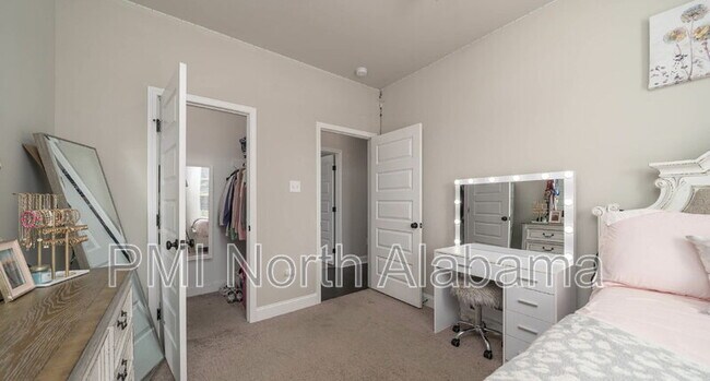 Building Photo - 120 Elledge Farm Dr