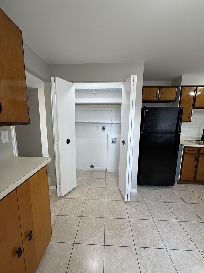 Building Photo - 2504 Campbell Dr