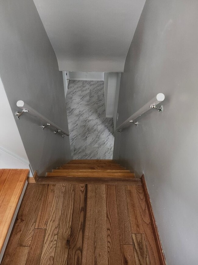 Building Photo - Single family home in great neighborhood!