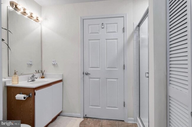 Building Photo - 1066 Gardenview Loop