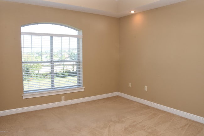 Building Photo - 4300 S Beach Pkwy
