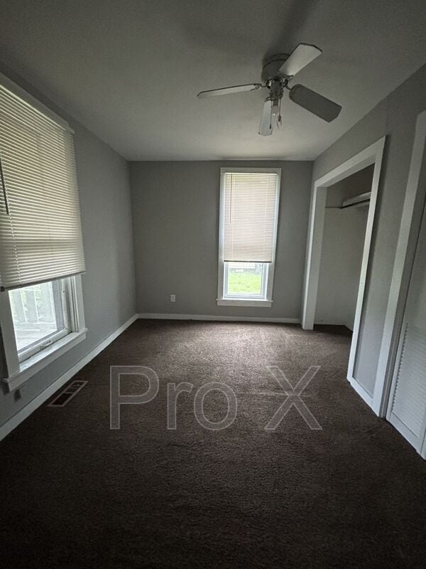 Building Photo - 406 S Joplin St