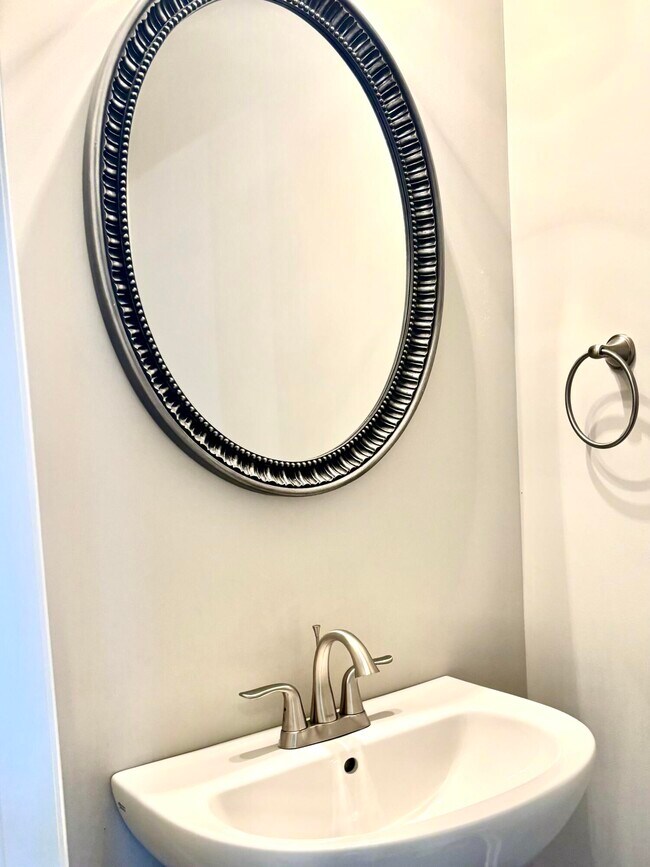 Building Photo - 312 Hannah Todd Pl