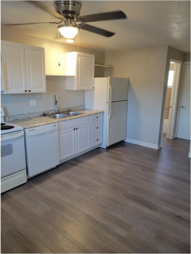 Building Photo - 3131 N. El Paso Street