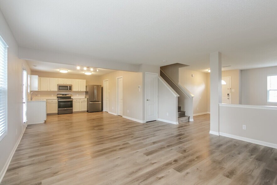 Building Photo - 9210 Centenary Ln