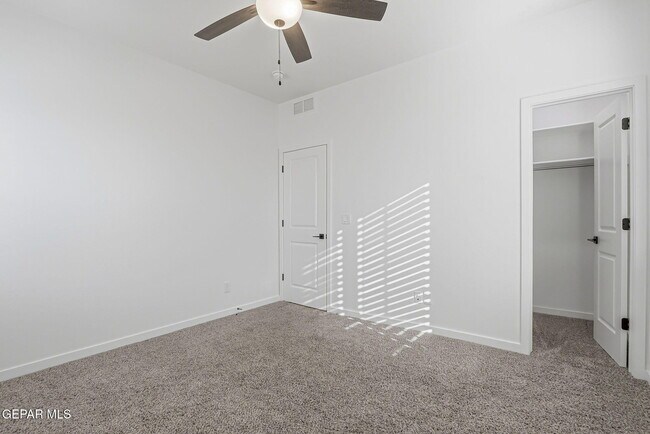 Building Photo - 4512 Mark Avizo