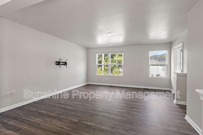 Building Photo - 118 Manilla Cir