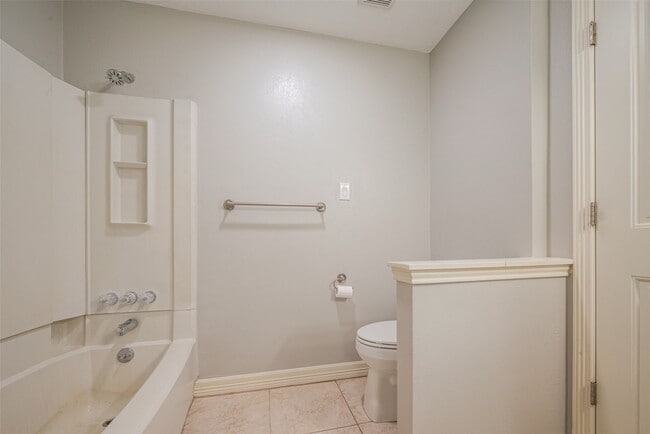 Building Photo - 10190 Dogwood Lp